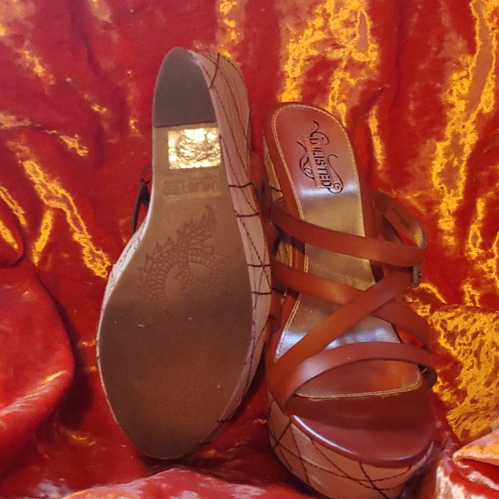 Platform Sandals - Picture 4 of 4